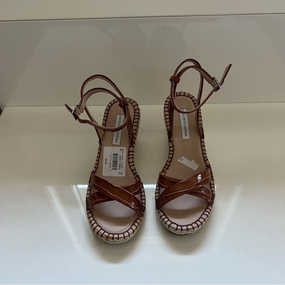 Women’s espadrille, size 5.5, brand Saks Fifth Avenue, colour cognac, NWT